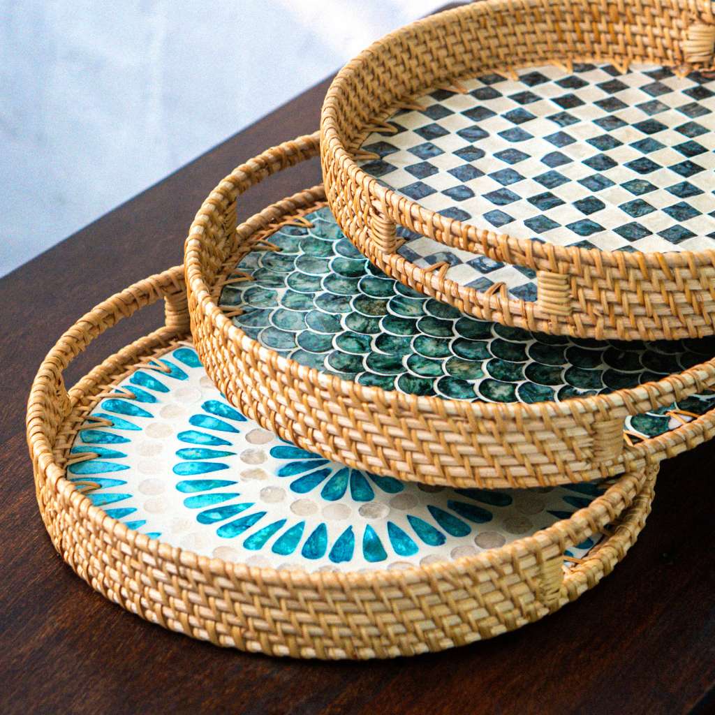 Rattan Serving Tray - Wicker Coffee Table Centerpiece Tray: 30cm / 12" / Cascade
